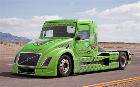 Mean Green | Hybrid trucks, Volvo trucks, Volvo hybrid