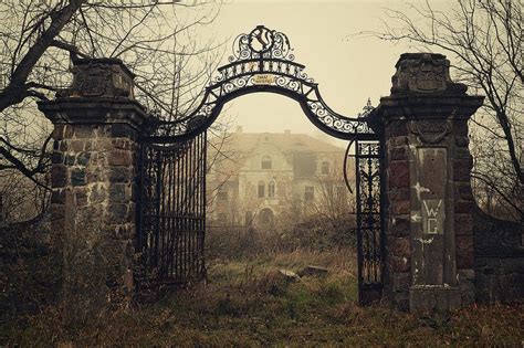 The Gate | par Łukasz Małkiewicz Abandoned Mansions, Abandoned Buildings, Abandoned Places ...