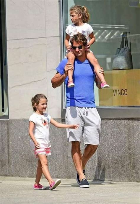 Page 2 - 10 best pictures of Roger Federer's family