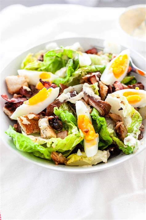 Easy Chicken Caesar Salad - Fast Food Bistro