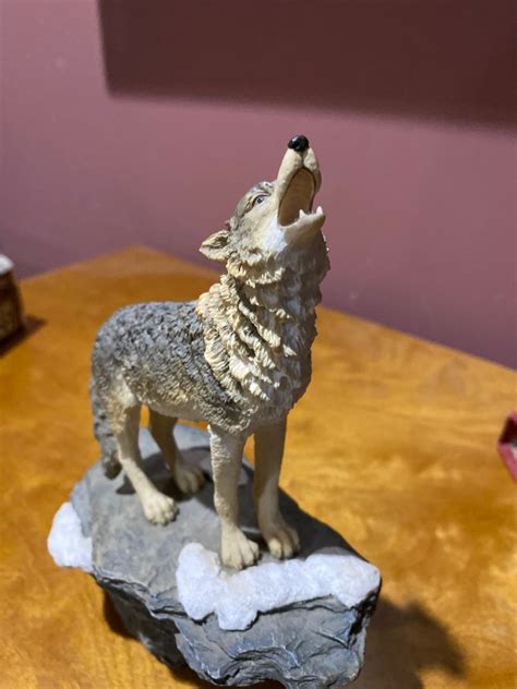 Leader of the Pack Wolf Figurine - Etsy