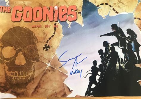 The Goonies - Sean Astin (Mikey) - Handtekening, Poster, - Catawiki