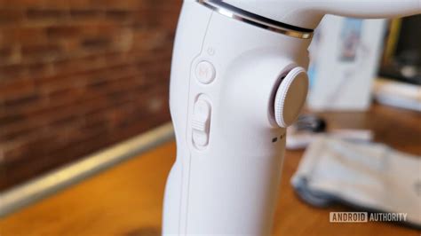 DJI OM 5 review: A great gimbal at a high price - Android Authority