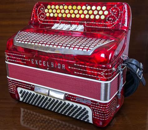 16 Different Types of Accordions (w/ Pictures) – DifferentTypes.net