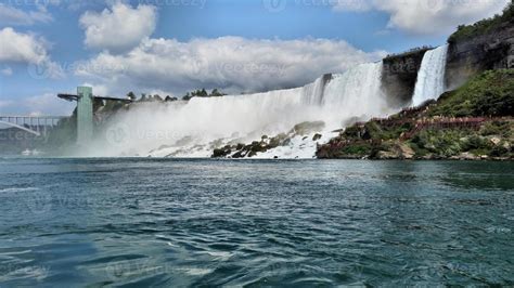 A view of Niagara Falls from the Canadian side 7967042 Stock Photo at ...