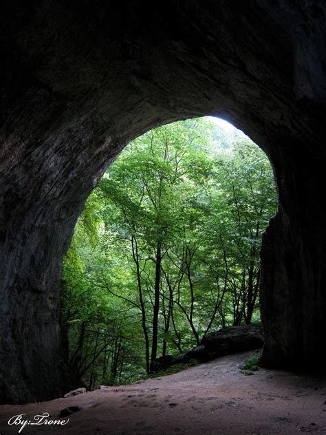 Cave entrance by TroneFP on DeviantArt