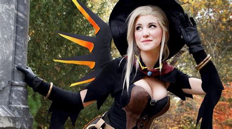 GR Pick: Overwatch Cosplayer Dresses as Halloween Mercy