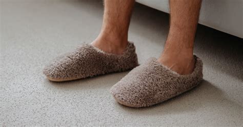 11 best slippers with arch support for men and women