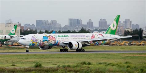 EVA Air is Bringing Back Hello Kitty-Themed Flights, Including to the US!