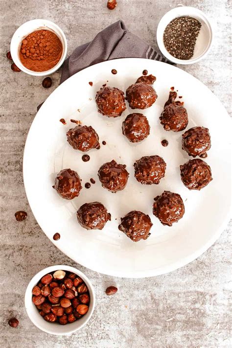 Vegan Ferrero Rocher | The Picky Eater