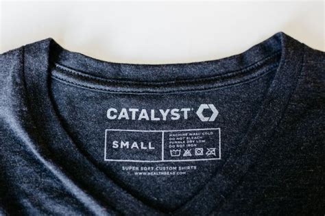 Your complete guide to creating custom printed labels for your t-shirts (Plus 10 Examples ...