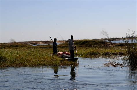 Small-scale fisherman in Barotse Floodplain. | WorldFish | Flickr