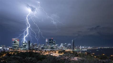 Perth thunderstorm: Amazing pictures capture Perth’s massive summer storm | PerthNow