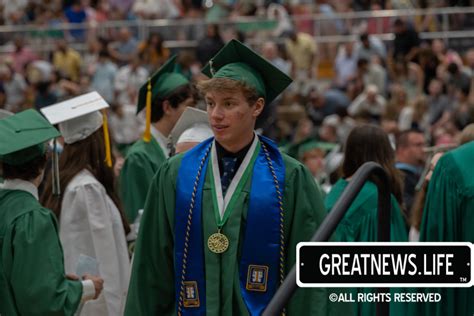 Valparaiso High School Graduation 2023 - GreatNews.Life