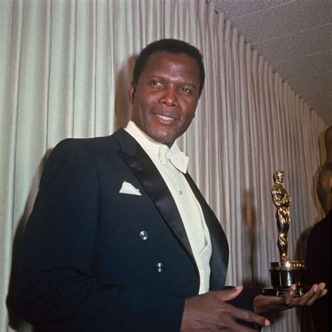 Sidney Poitier, 1st Black man to win best actor Oscar, dies at 94 - Good Morning America