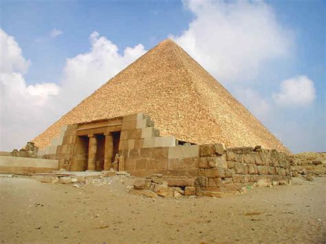 Pyramid of Khafre Historical Facts and Pictures | The History Hub