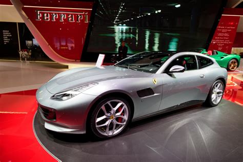 Ferrari GTC4Lusso technical specifications and fuel economy