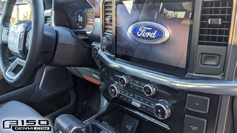 Nova Ford F-150 2021 tem interior revelado em fotos vazadas