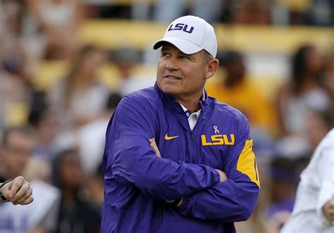 Former LSU AD: Les Miles turned down Michigan job in 2011