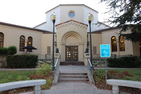 Beautiful Bay Area libraries you need to visit