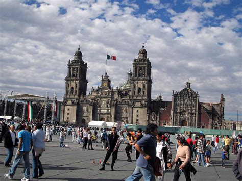 El Zocalo | El Zocalo is the third largest public square in … | Flickr