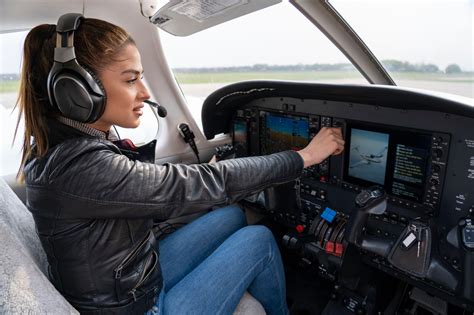 What Are the Physical Requirements to Be a Pilot? | Kingsky FA