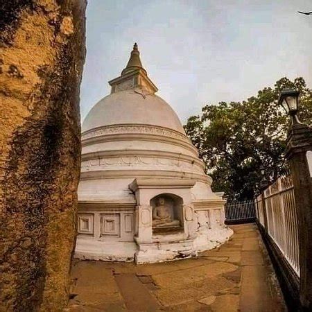 Isurumuniya Temple, Anuradhapura - Tripadvisor