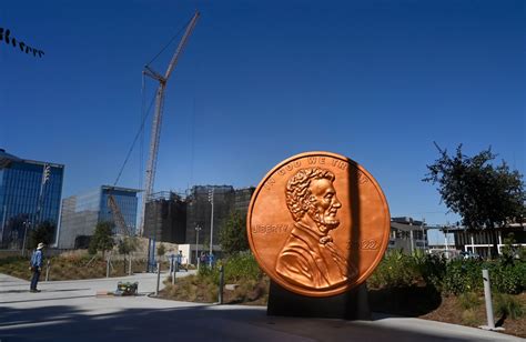 Newly rebuilt Lincoln Park in Long Beach celebrated by local officials ...