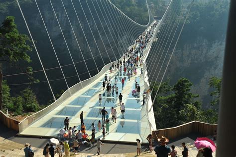 (Multimedia) New glass bridge opens in east China - Xinhua | English.news.cn