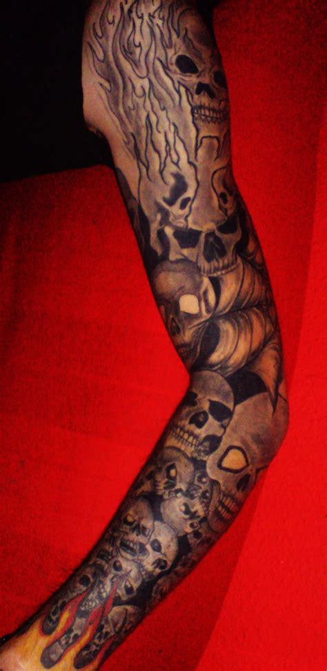Black & White Tattoo | Ralf Genesis Tattooing - TrueArtists