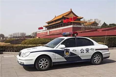 Police Car Painting And Warning Lights In 13 Countries - technology applied in led auto light ...