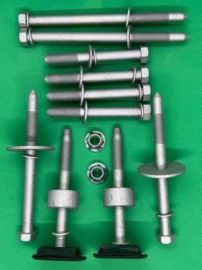 GENUINE NISSAN GU Y61 PATROL WAGON BODY MOUNT BOLT SET - Nizzbits