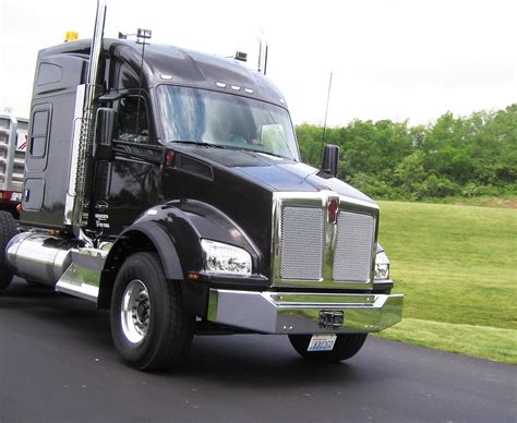 Kenworth - T880 76-inch Mid-Roof Sleeper | Kenworth and the … | Flickr