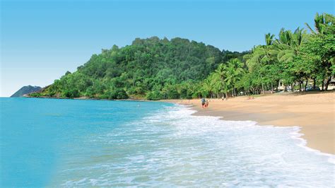 Best Beaches in Cairns Surrounding Area for Backpackers