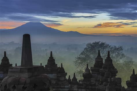 Borobudur Temple - Indonesia - WonderOUT