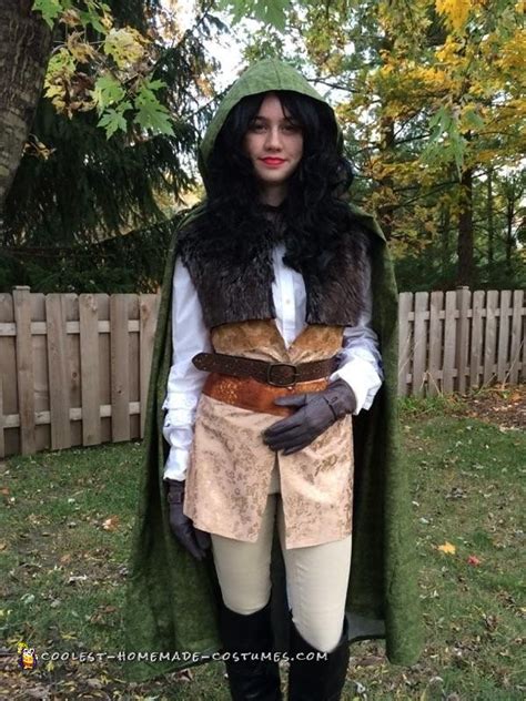 Once Upon a Time Costume: Young Adult Snow White the Bandit