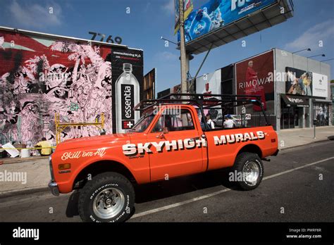 Painting a mural, Melrose Avenue, Los Angeles, California, USA Stock ...