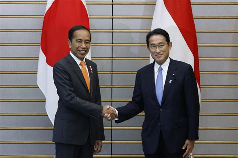 Japan, Indonesia to boost naval security ties as China rises | AP News