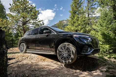 2023 Mercedes-Benz EQS SUV Is a Three-Row Electric Luxobarge - CNET