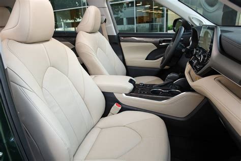 Toyota Highlander Xle 2023 Interior