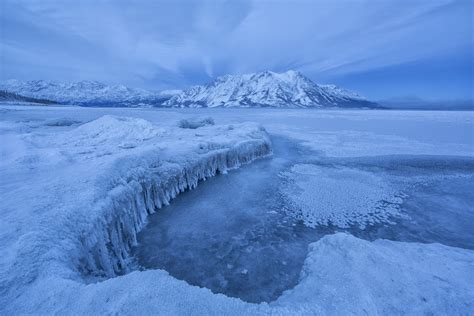 Breaking The Mercury: Hottest and Coldest Places On Earth