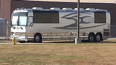 Country star's tour bus kills man - CNN.com Video