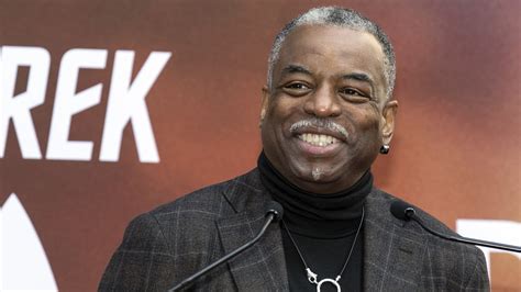 LeVar Burton Will Guest Host ‘Jeopardy!’ Fans Are Over the Rainbow. - The New York Times