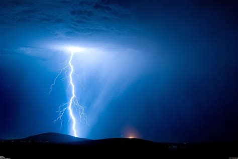 blue lightning | Lightning photography, Lightning storm, Pictures of ...