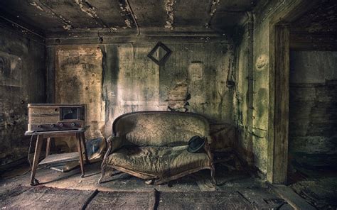 Haunted Escape Rooms: Top 5 Things Every Haunted House Must Have ...