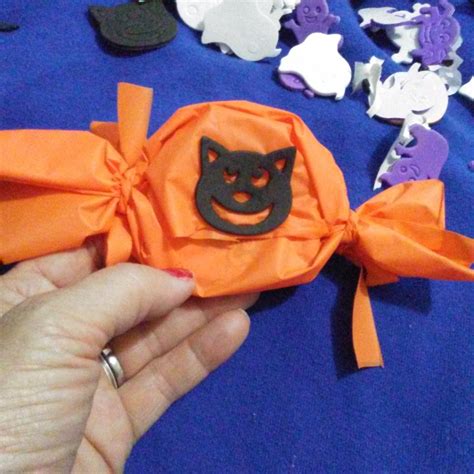 Making a Halloween Candy Craft | ThriftyFun