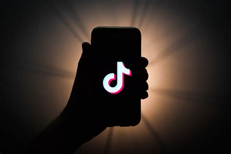 How to Create Viral Videos on TikTok - Advisoryzen.com