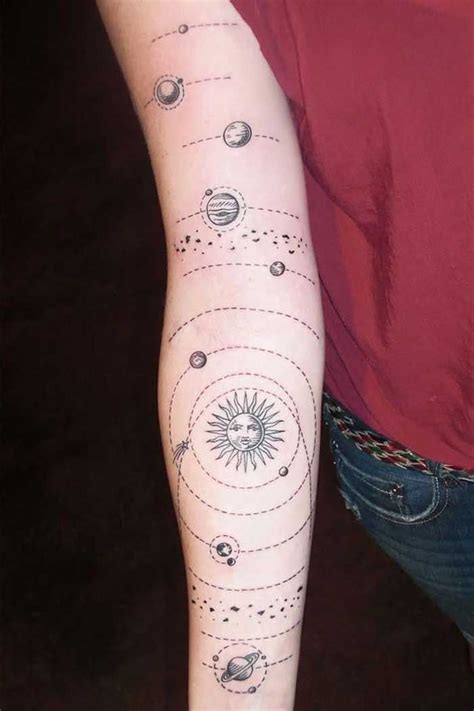 Los 16 tatuajes más cósmicos para amantes de la astronomía | Diseños de tatuajes de chicas ...