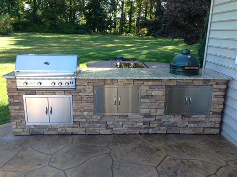 Bret Webster built this Amazing BBQ Island with BBQ Coach Pro Panel Frame Kits. | BBQ COACH ...