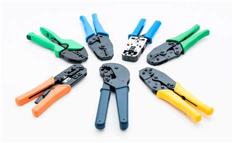 Selecting the Correct Crimp Tool for terminiting connector to cable